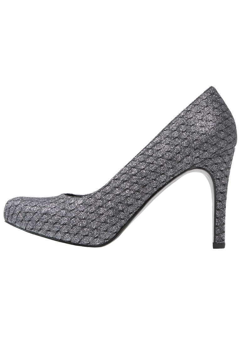 Escarpin haut en métal gris avec un dessus texturé, bout rond et un talon aiguille noir et fin, arborant un motif subtil.