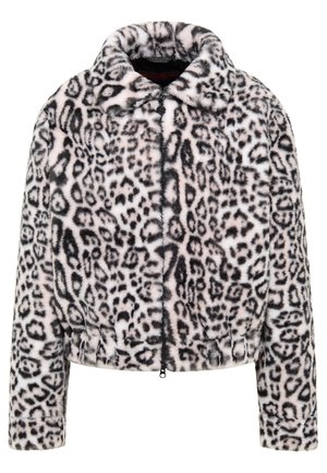 Nepbont luipaardprint jas in roze en zwarte tinten, gecropt ontwerp met een kraag, ritssluiting en elastische tailleband voor een getailleerd silhouet.