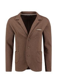 Blazer marrone a un petto con tre bottoni, rever a scollo, due tasche a toppa inferiori e una tasca sul petto con un fazzoletto bianco.