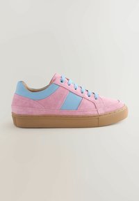 Next REGULAR FIT - FOREVER COMFORT ROUND TOE - Matalavartiset tennarit - pink