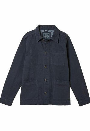 Tamsiai mėlyna medvilninė striukė su apykakle, priekyje sagomis, dviem priekinėmis kišenėmis ir viena krūtinės kišene. Yra etiketė su užrašu „FATFACE“.