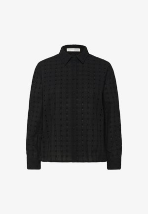 Černá košile na knoflíky vyrobená z texturované látky s mřížkovým vzorem, se límečkem a dlouhými rukávy, s odpovídajícími knoflíky po přední části.
