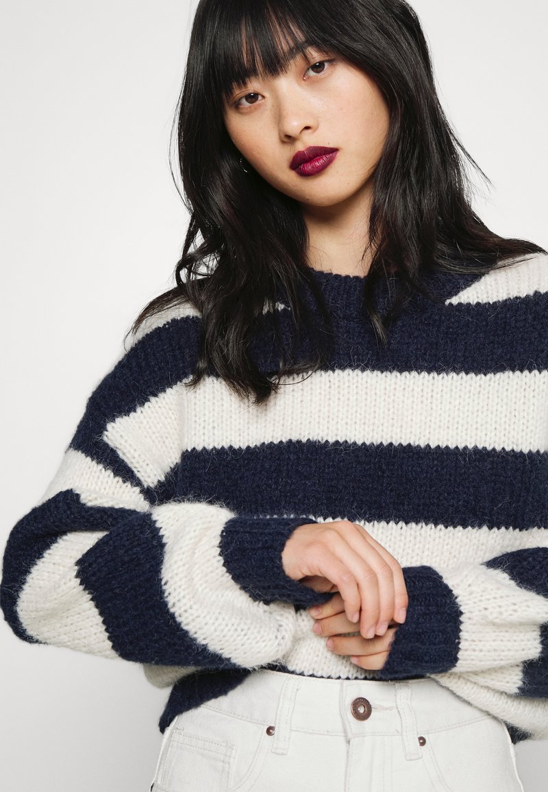Damen Strickjacken | Vero Moda Petite VMNEWWINE Strickpullover navy blazer/dunkelblau - ZM32920 Damen Strickjacken | Vero Moda Petite VMNEWWINE Strickpullover navy blazer/dunkelblau - ZM32920