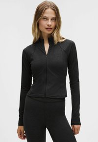 Ausgewählt, black black