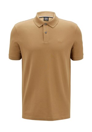 Braunes Herren-Poloshirt mit kurzen Ärmeln, Zwei-Knopf-Leiste und dezentem "BOSS"-Logo auf der linken Brust.