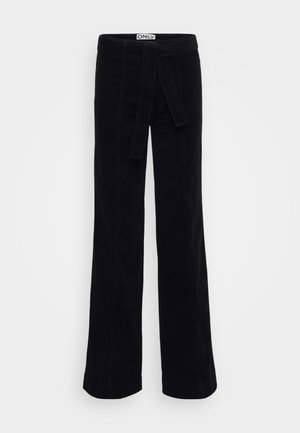 Schwarze Cordhosen mit weitem Bein und einem Stoffgürtel, die dezente Nahtdetails und einen taillierten Bund für einen maßgeschneiderten Look aufweisen.