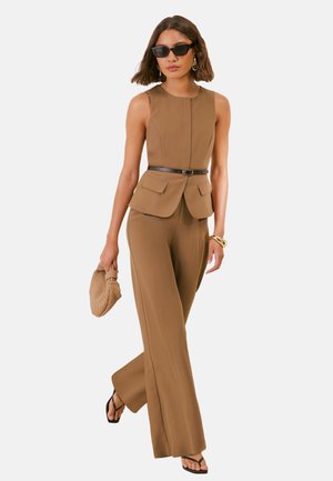 Friends Like These, REGULAR FIT - BELTED TAILORED 2 IN1 JUMPSUIT - Jumpsuit - brown