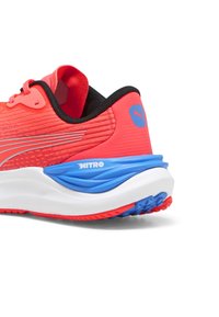 Puma ELECTRIFY NITRO  - Scarpe da corsa su strada - fire orchid ultra blue