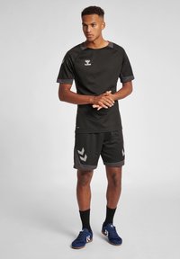 Hummel POLY - Träningsshorts - black