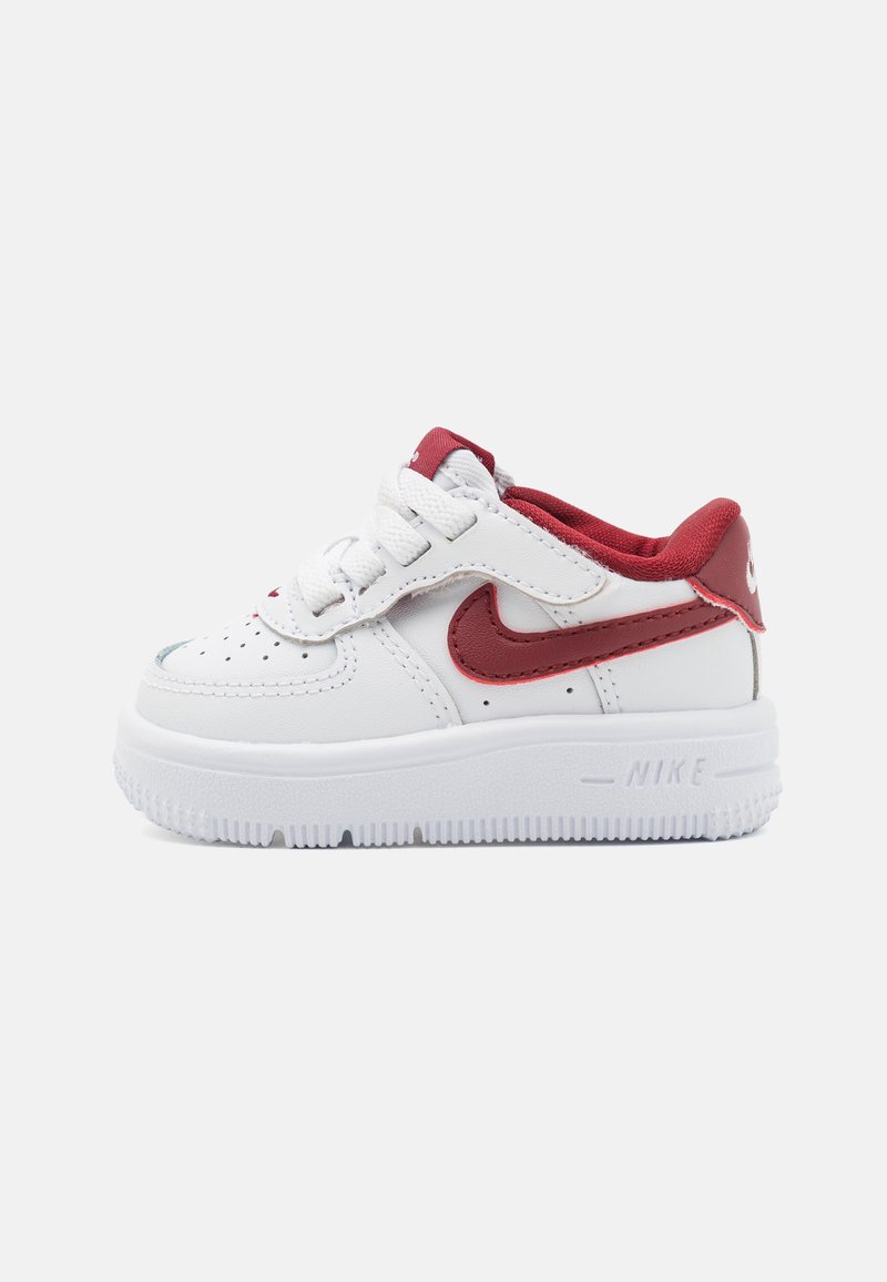 Nike Sportswear FORCE 1 LOW EASYON - Tenisice - white/picante red/team red
