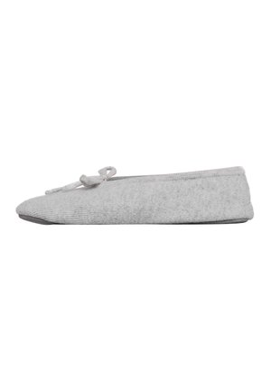 Graue gestrickte Ballerinas mit runder Zehenpartie, die an der Vorderseite eine kleine Schleife und eine weiche, flexible Sohle aufweisen.