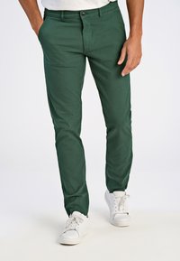 Lindbergh SUPERFLEX  - Pantalones chinos - deep green