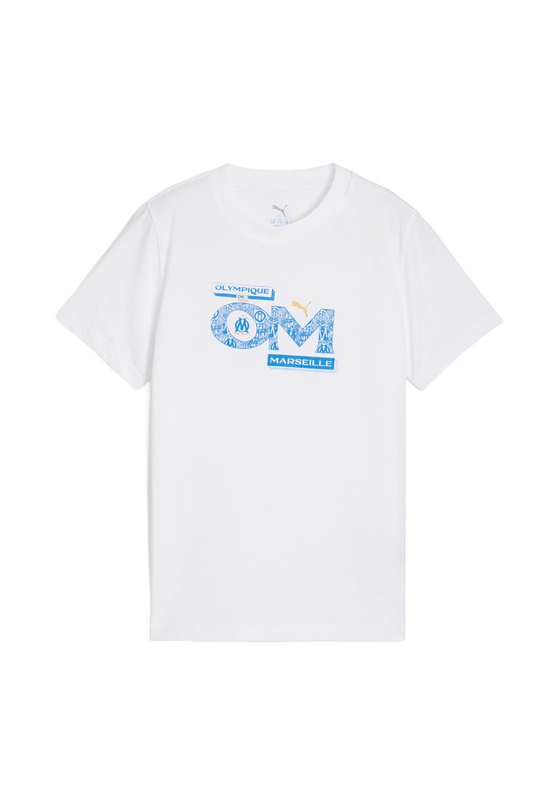 Valge t-särk, millel on sinised ja kuldsed "Olympique de Marseille" ja "OM" logod, modernse ja sportliku disainiga.