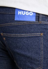 Thumbnail Image 7