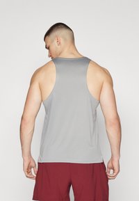 New Balance SPORT ESSENTIALS SINGLET - Top - slate grey