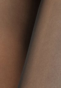 Collants Wolford Pure 10 - 10 Deniers, Finition Mate Ultra-transparente - Pour Femme