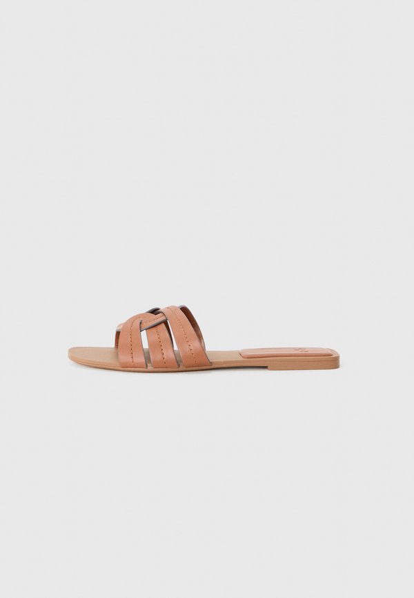 Sandals - camel