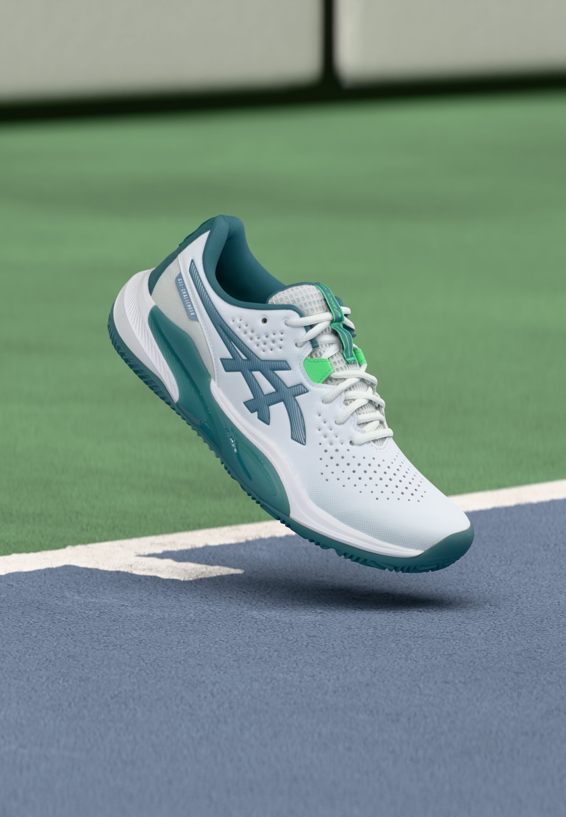 VΛV ASICS GEL CHALLENGER 15 - Padel shoes - white/misty pine/white