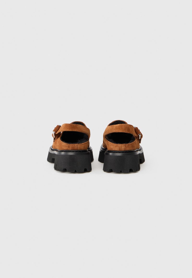 Chaussures Plates MOSCHINO En Cuir Suédé Orange - Taille US 8.5 (38.5)