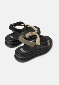 Camper FLOTA UP - Sandály na platformě - braun grün