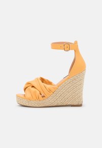 ONLY SHOES Sandály na vysokém podpatku - yellow