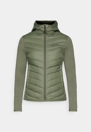 Grønn isolert jakke med glidelås og hette, med en quilted front og glatte ermer. Lett materiale, minimal logo detalj.