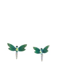 Orecchini a forma di libellula verde con ali iridescenti e testurizzate decorate con rhinestone verde e trasparente. Accenti in metallo tono argento.