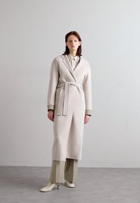 Filippa K ALEXA COAT - Klassikaline mantel - mousse