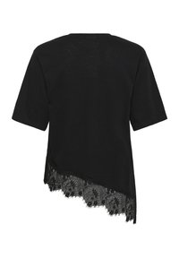Haut noir à manches courtes avec un ourlet asymétrique orné d'une bordure en dentelle florale noire sur le bas du dos.