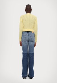 Paul & Joe CARDIGAN - Strickjacke - jaune