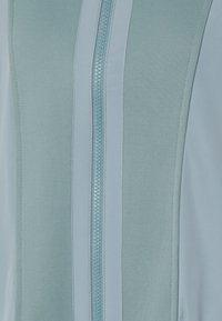 Athleta EVOLVE HYBRIDJ ACKET - Casaco de treino - minimalistic grey