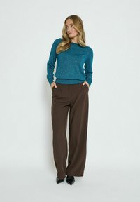 PEPPERCORN REMI ROUND NECK PUFF - Vesta - met ocean depths mettalic
