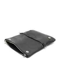 Étui pour ordinateur portable en cuir noir avec une texture lisse, doté d'une fermeture éclair sur le dessus et de boutons-pression en métal à l'avant pour un rangement sécurisé.