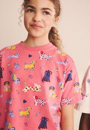 Next, REGULAR FIT - SHORT PYJAMAS 3 PACK  SET - Pyjamas - navy red dog print