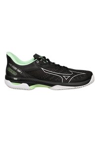 Scarpa sportiva nera con parte superiore in rete, dettagli bianchi e colletto verde menta. Presenta una suola testurizzata e un design leggero.