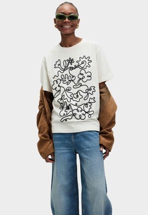 Marks & Spencer Print T-shirt - white mix