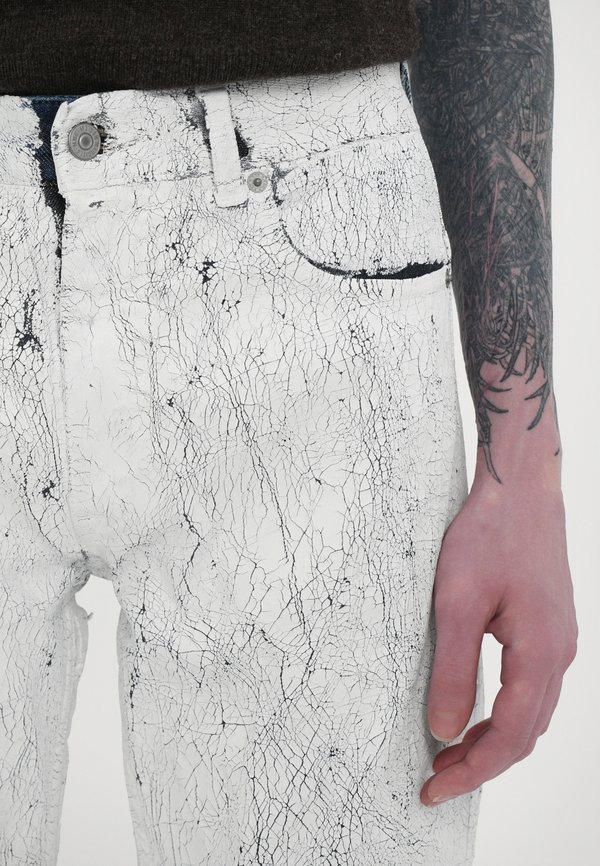 PANTS FIVE POCKETS - Straight leg jeans2