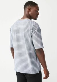 Next TEXTURED STRIPE- REGULAR FIT - T-shirts print - stone