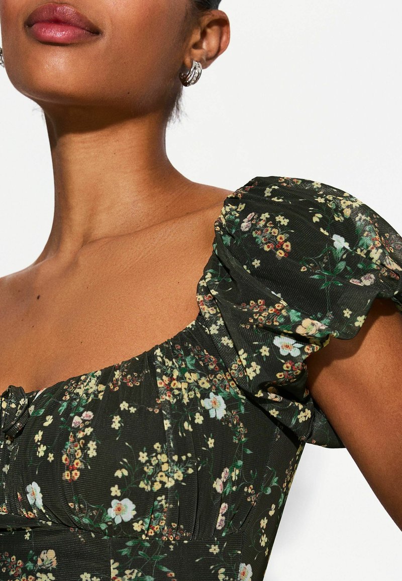 Bershka Vestito lungo neon green/verde fluo Zalando