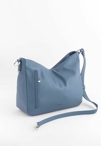Blaue Leder-Schultertasche mit einem lässigen Design, ausgestattet mit einer Front-Reißverschlusstasche und einem verstellbaren Tragegurt. Glatte Textur mit silbernen Hardware-Akzenten.