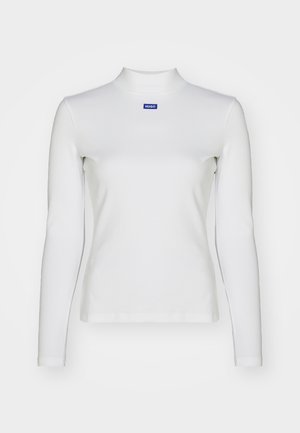 White long-sleeve turtleneck top made of stretch fabric, featuring a fitted design and a small blue logo on the chest.