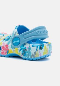 Crocs STITCH CLASSIC UNISEX - Badsandal - oxygen