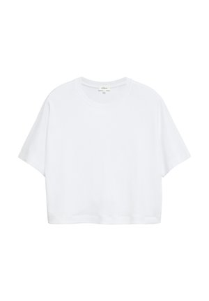 Prosty biały krótki T-shirt z krótkim rękawem, okrągłym dekoltem oraz widoczną metką marki wewnątrz kołnierza na białym tle.