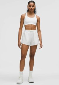 lululemon ENERGY EVOLVE - Sportmelltartó közepesen nehéz sportoláshoz - white