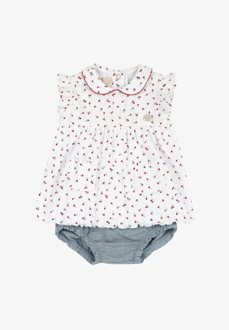 Robe blanche pour bébé avec un motif floral rouge et bleu, des manches volantées et un col Peter Pan. Inclut un bloomer gris en dessous.