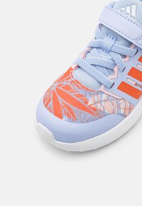 adidas Performance FORTARUN 2.0 MOANA UNISEX - Scarpe da corsa su strada - blue dawn/semi impact orange/clear pink
