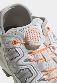 adidas Originals Trainers - white