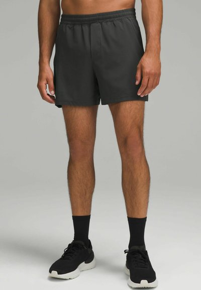 AVANTI UOMO DIAGONAL BLOCK CHECK W/ BODY TONE COLLAR CUFF DN100M BLACK