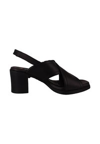 Czarne skórzane sandały na obcasie typu slingback z szerokim krzyżującym się paskiem oraz masywnym słupkiem. Charakteryzują się gładką fakturą i odkrytym palcem.