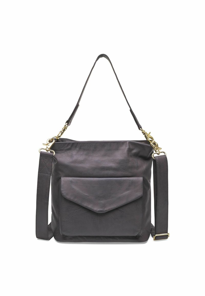 Borsa a spalla in pelle nera con tasca frontale a pattina, hardware dorato, tracolla regolabile e finitura liscia.